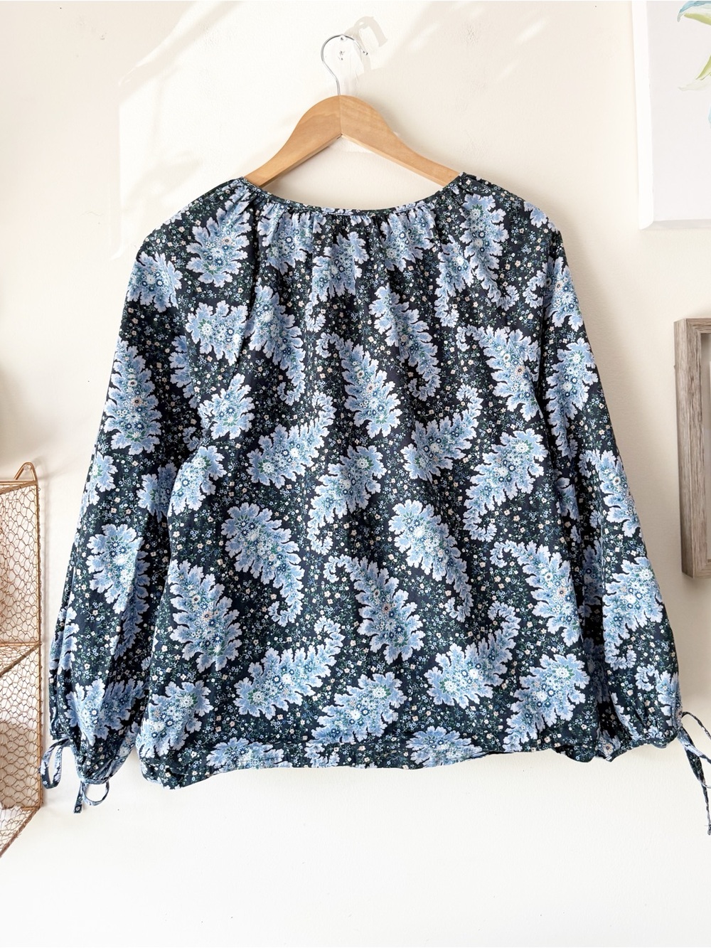 J. Crew Collection Tie sleeve Button Front Top Ratti Pacific Paisley Size L - Picture 3 of 14